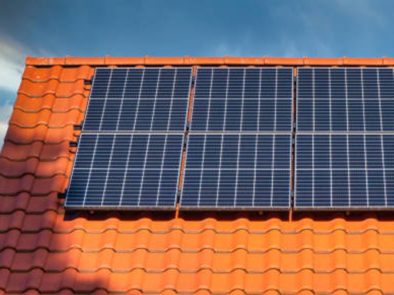 Les meilleurs produits de montage solaire pour le toit en tuiles de votre maison